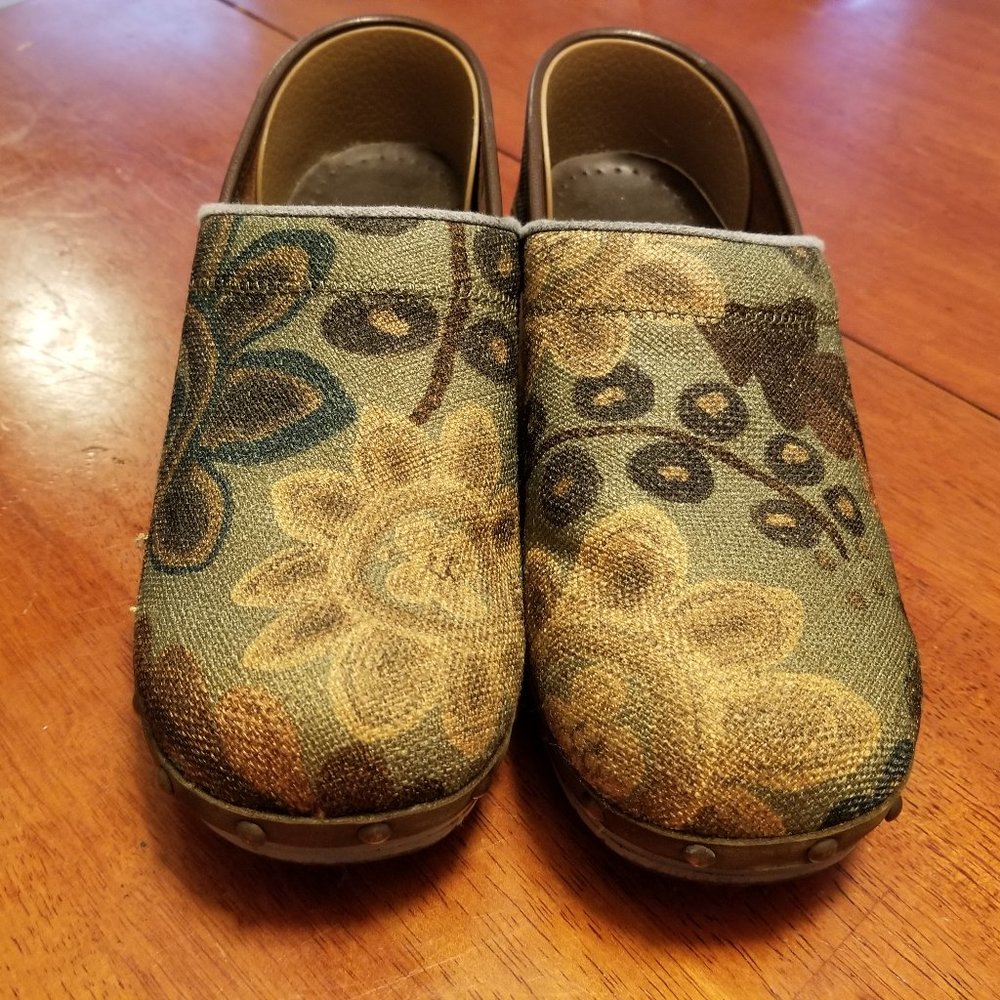 Dansko Floral Canvas Clogs - size 38 (7.5-8)